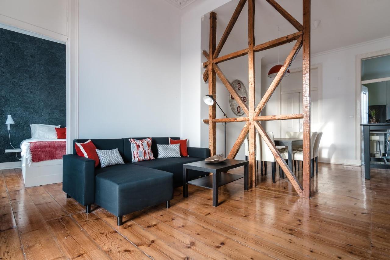 Elegant 3 Bedroom Flat With View In Principe Real Lisbon Exterior photo